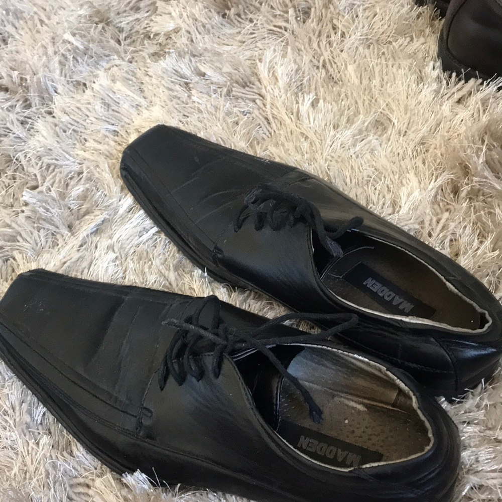 Dress shoes